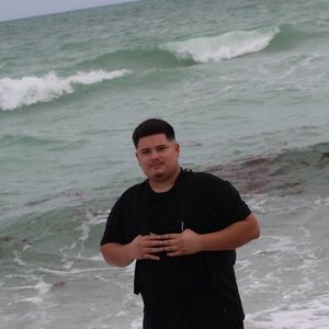 Meet your Posher, Carlos